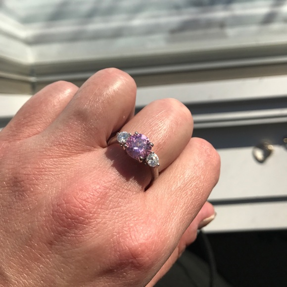 Jewelry - Sterling silver pink ring